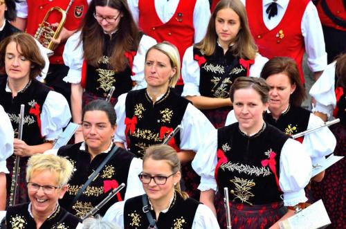 Gemeinsamer Umzug mit dem Musikverein Bernau bei der 750 Jahr Feier in Todtmoos, Foto: Manfred Schön